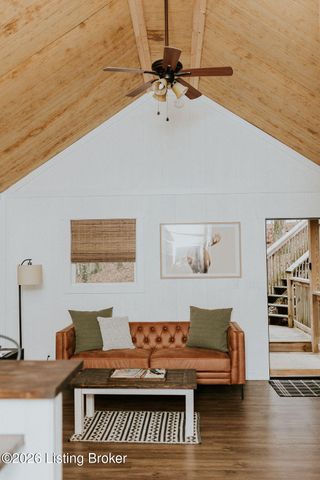 896 Wilderness Rd, Mammoth Cave, KY 42259