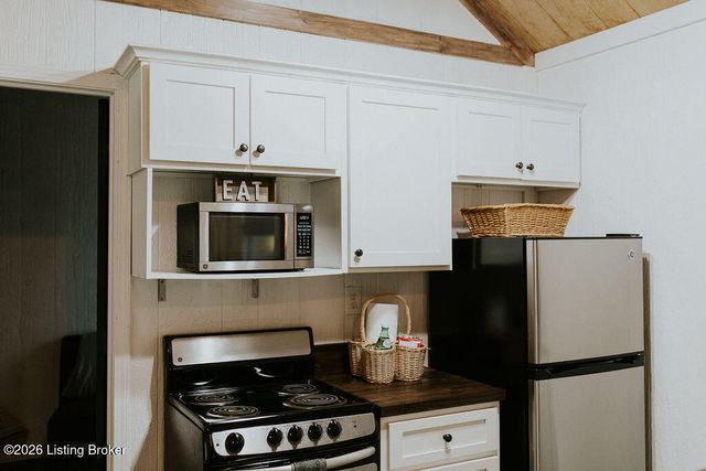 896 Wilderness Rd, Mammoth Cave, KY 42259