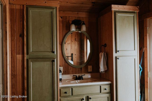 896 Wilderness Rd, Mammoth Cave, KY 42259