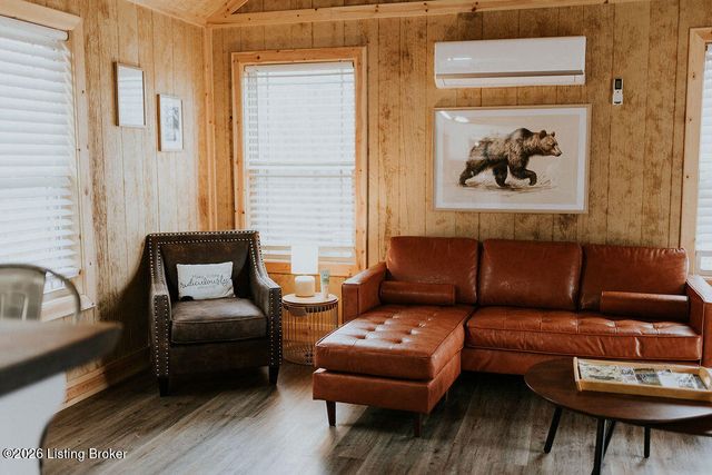 896 Wilderness Rd, Mammoth Cave, KY 42259