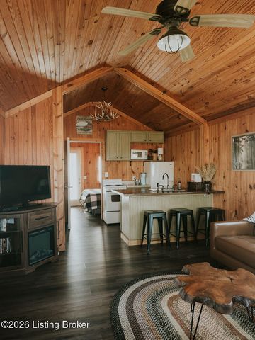 896 Wilderness Rd, Mammoth Cave, KY 42259