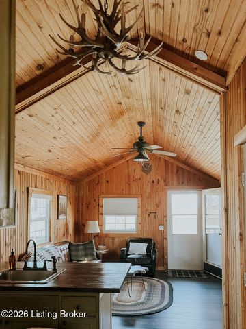 896 Wilderness Rd, Mammoth Cave, KY 42259