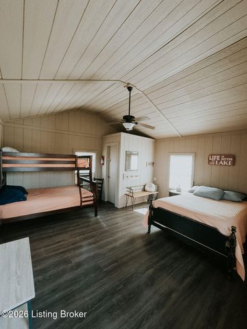 896 Wilderness Rd, Mammoth Cave, KY 42259