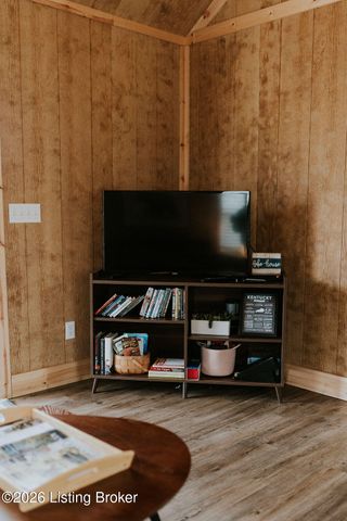 896 Wilderness Rd, Mammoth Cave, KY 42259