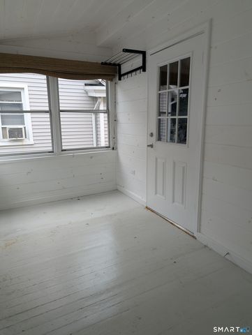 19 1st Street 2nd fl Front, Norwalk, CT 06855