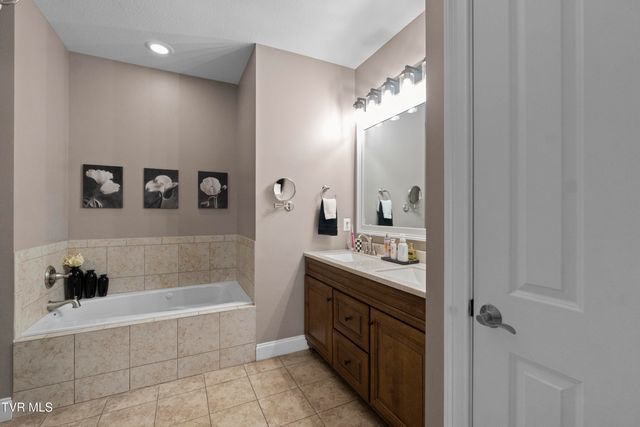 132 Southridge Drive 1, Greeneville, TN 37743