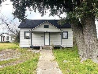 811 N Goos Blvd Boulevard, Lake Charles, LA 70601