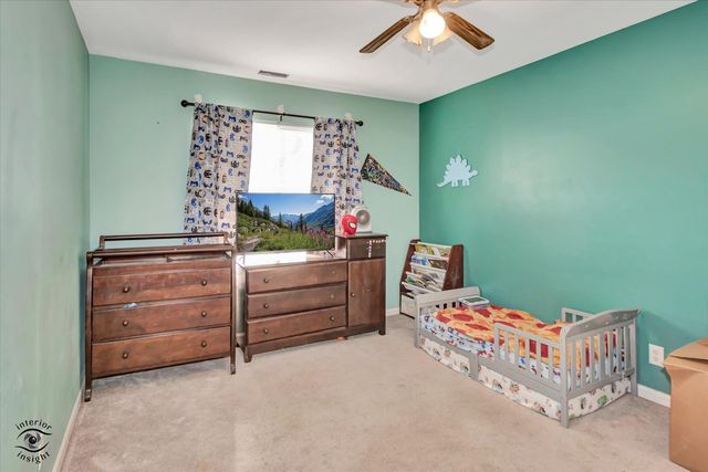 1831 S Wentworth Circle, Romeoville, IL 60446