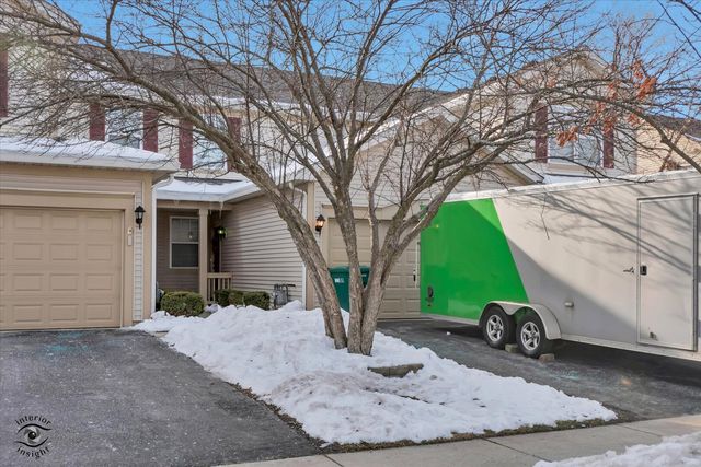 1831 S Wentworth Circle, Romeoville, IL 60446