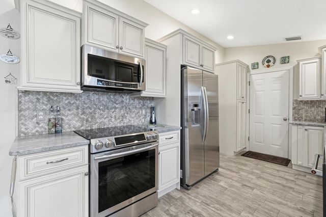 78 BREEZE HILL LANE, Palm Coast, FL 32137