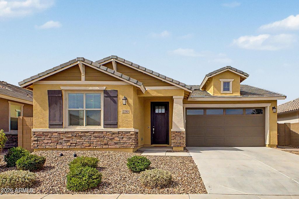 2250 E CITADEL Drive, Gilbert, AZ 85298 — exterior