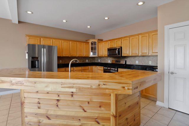 8910 Doubletree Drive S, Crown Point, IN 46307