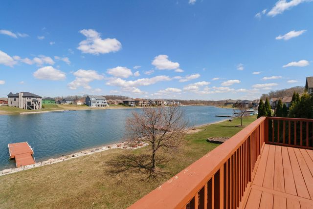 8910 Doubletree Drive S, Crown Point, IN 46307