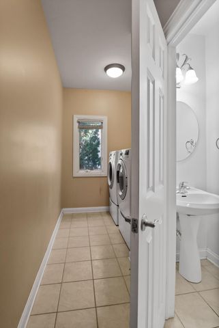 8910 Doubletree Drive S, Crown Point, IN 46307