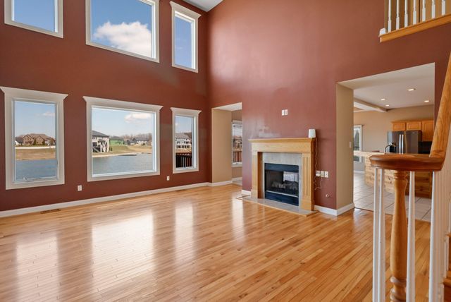 8910 Doubletree Drive S, Crown Point, IN 46307