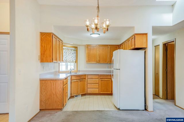 2435 Connemara Ct SE, Salem, OR 97317
