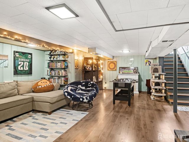 343 Woodside Avenue, Hamilton, NJ 08610