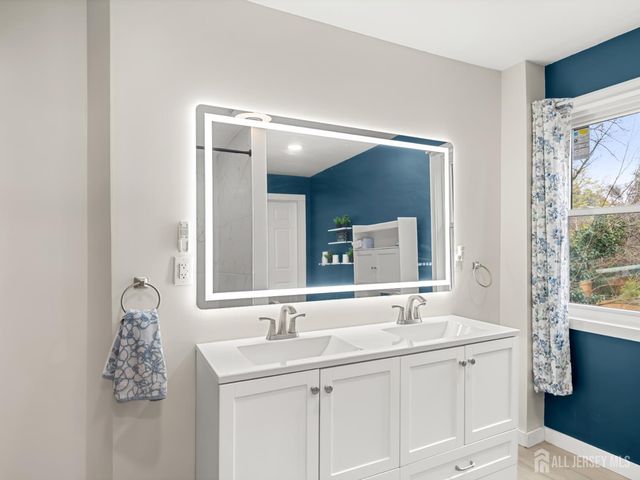 343 Woodside Avenue, Hamilton, NJ 08610