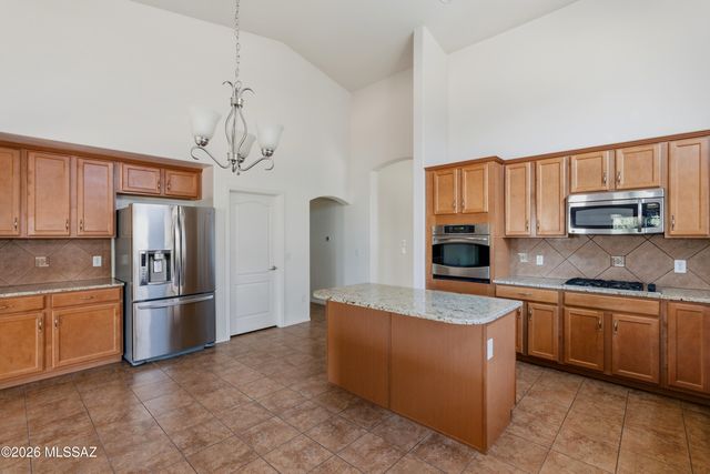 677 W Pizzicato Lane, Oro Valley, AZ 85737