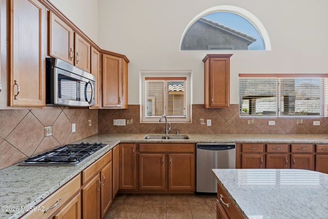 677 W Pizzicato Lane, Oro Valley, AZ 85737
