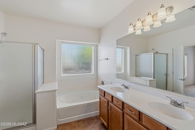 677 W Pizzicato Lane, Oro Valley, AZ 85737