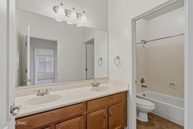 677 W Pizzicato Lane, Oro Valley, AZ 85737