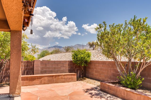 677 W Pizzicato Lane, Oro Valley, AZ 85737