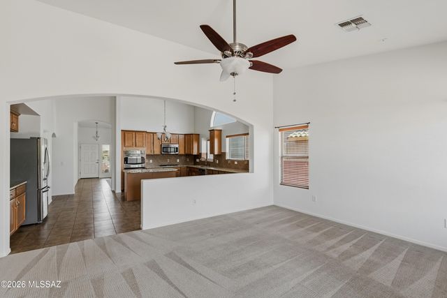 677 W Pizzicato Lane, Oro Valley, AZ 85737