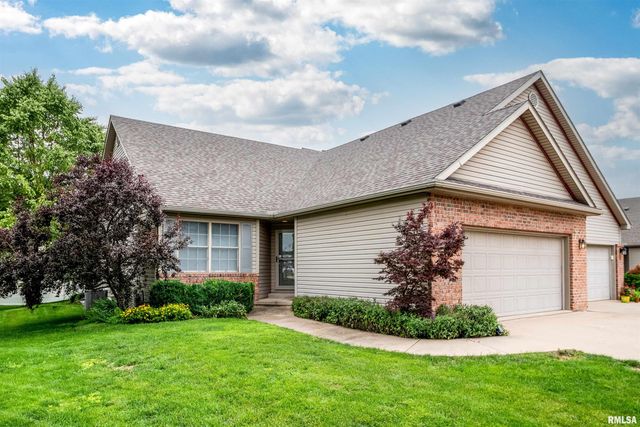 13 ELK Court, Washington, IL 61571