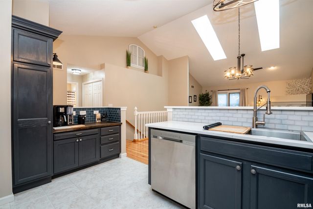 13 ELK Court, Washington, IL 61571