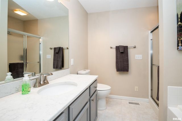 13 ELK Court, Washington, IL 61571