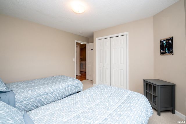 13 ELK Court, Washington, IL 61571