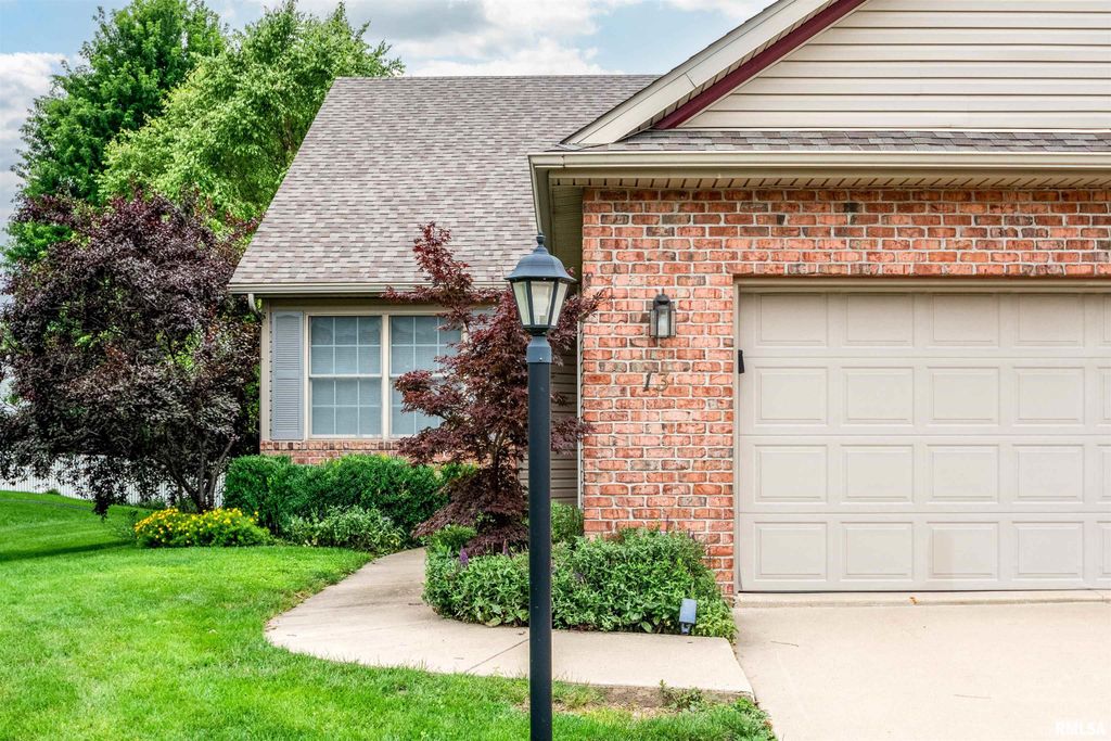 13 ELK Court, Washington, IL 61571