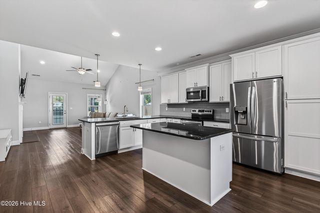 129 Evergreen Forest Drive, Sneads Ferry, NC 28460