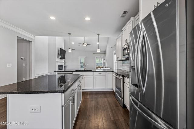 129 Evergreen Forest Drive, Sneads Ferry, NC 28460