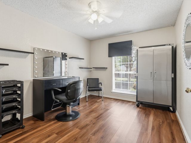 440 Dove Lane, Fort Worth, TX 76108