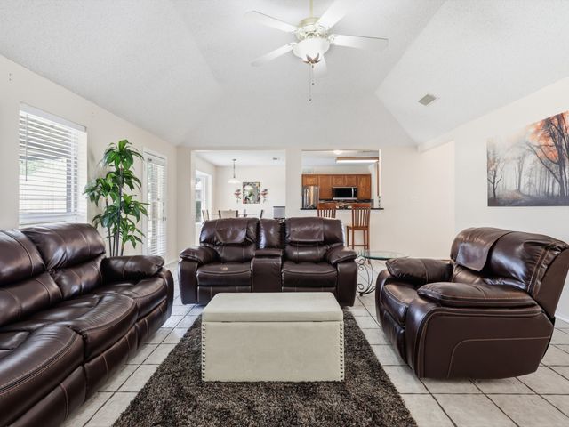 440 Dove Lane, Fort Worth, TX 76108