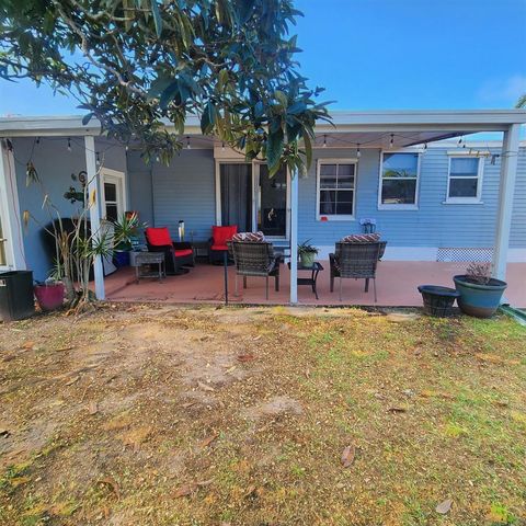 4 Cartagesa, Port St. Lucie, FL 34952