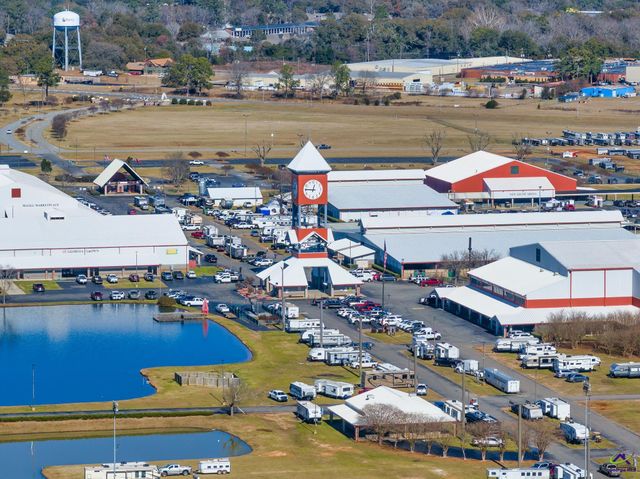 115 Bramblewood Lane, Perry, GA 31069