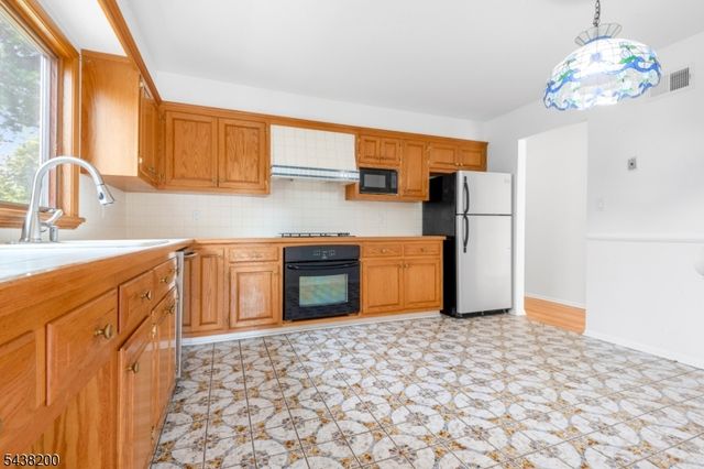 109 Centennial Ave, Cranford Twp., NJ 07016