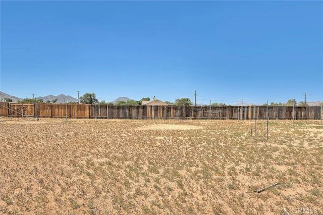 20916 Thunderbird Road, Apple Valley, CA 92307
