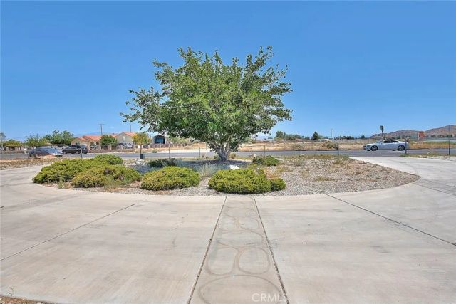 20916 Thunderbird Road, Apple Valley, CA 92307