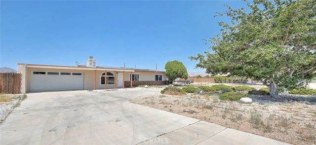 20916 Thunderbird Road, Apple Valley, CA 92307
