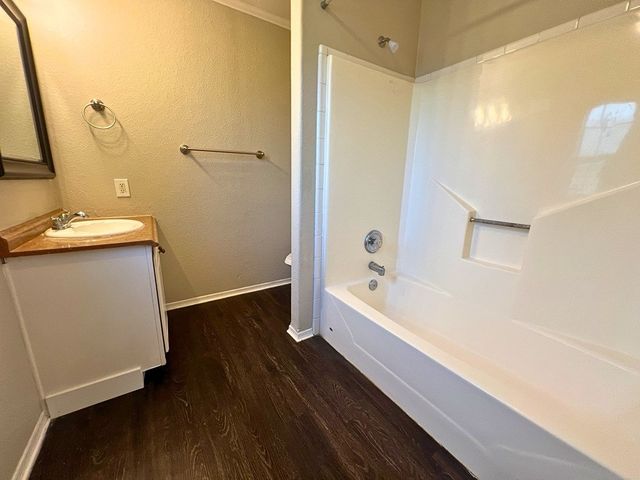 2511 Kavasar Drive, Dallas, TX 75241