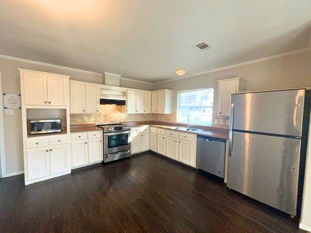 2511 Kavasar Drive, Dallas, TX 75241