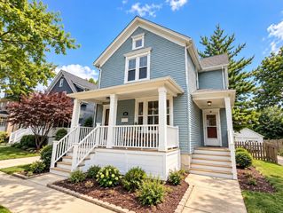 113 S Dunton Avenue, Arlington Heights, IL 60005