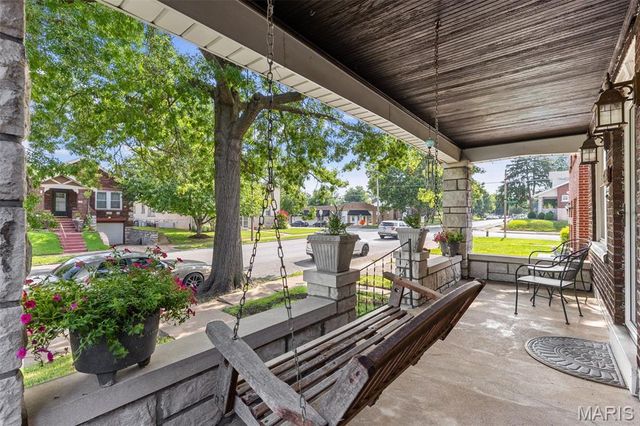 5408 Eichelberger Street, St Louis, MO 63109