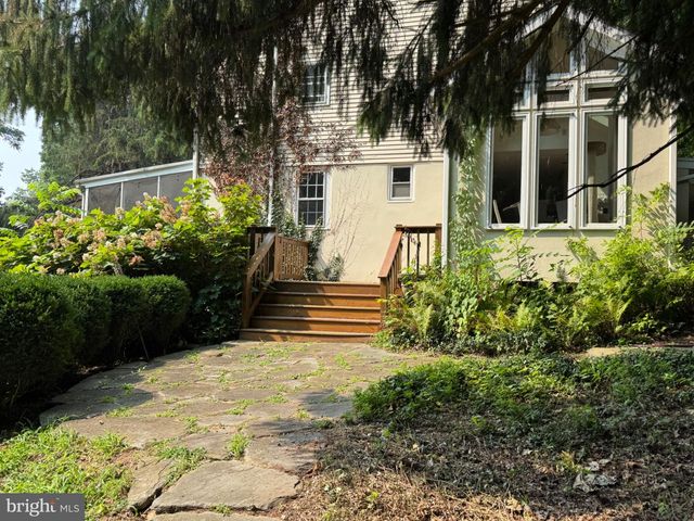 2727 DURHAM RD, Doylestown, PA 18902