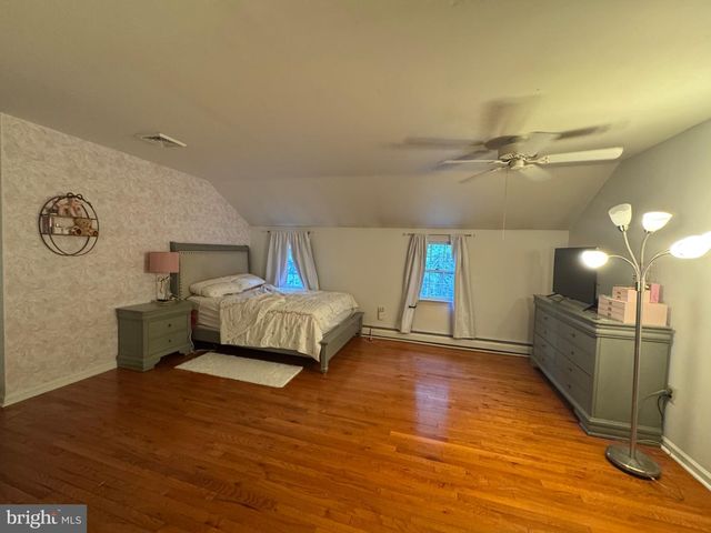 2727 DURHAM RD, Doylestown, PA 18902