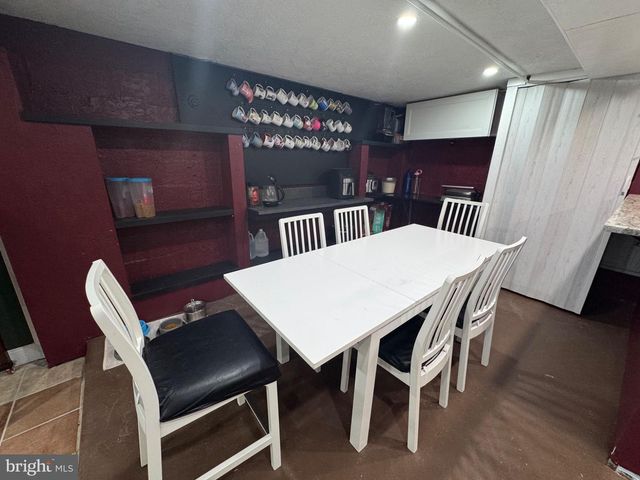 2727 DURHAM RD, Doylestown, PA 18902